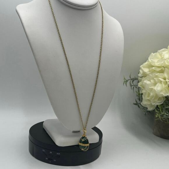 Vintage Green Guilloché Enamel Crystal Egg Gold Plated Pendant Necklace - Picture 1 of 6